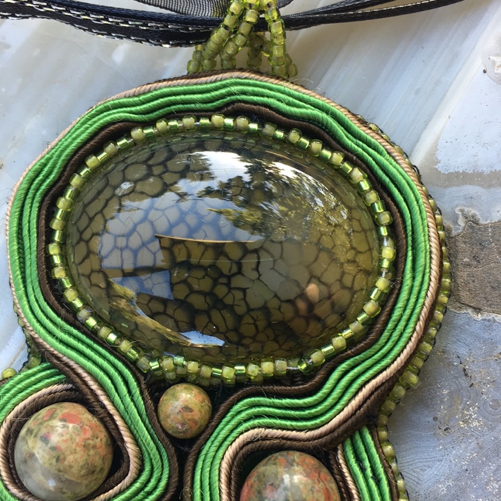Dragonskin jasper green soutache pendant handmade - Picture 3 of 5
